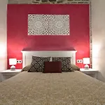 Alcantara Apartment *